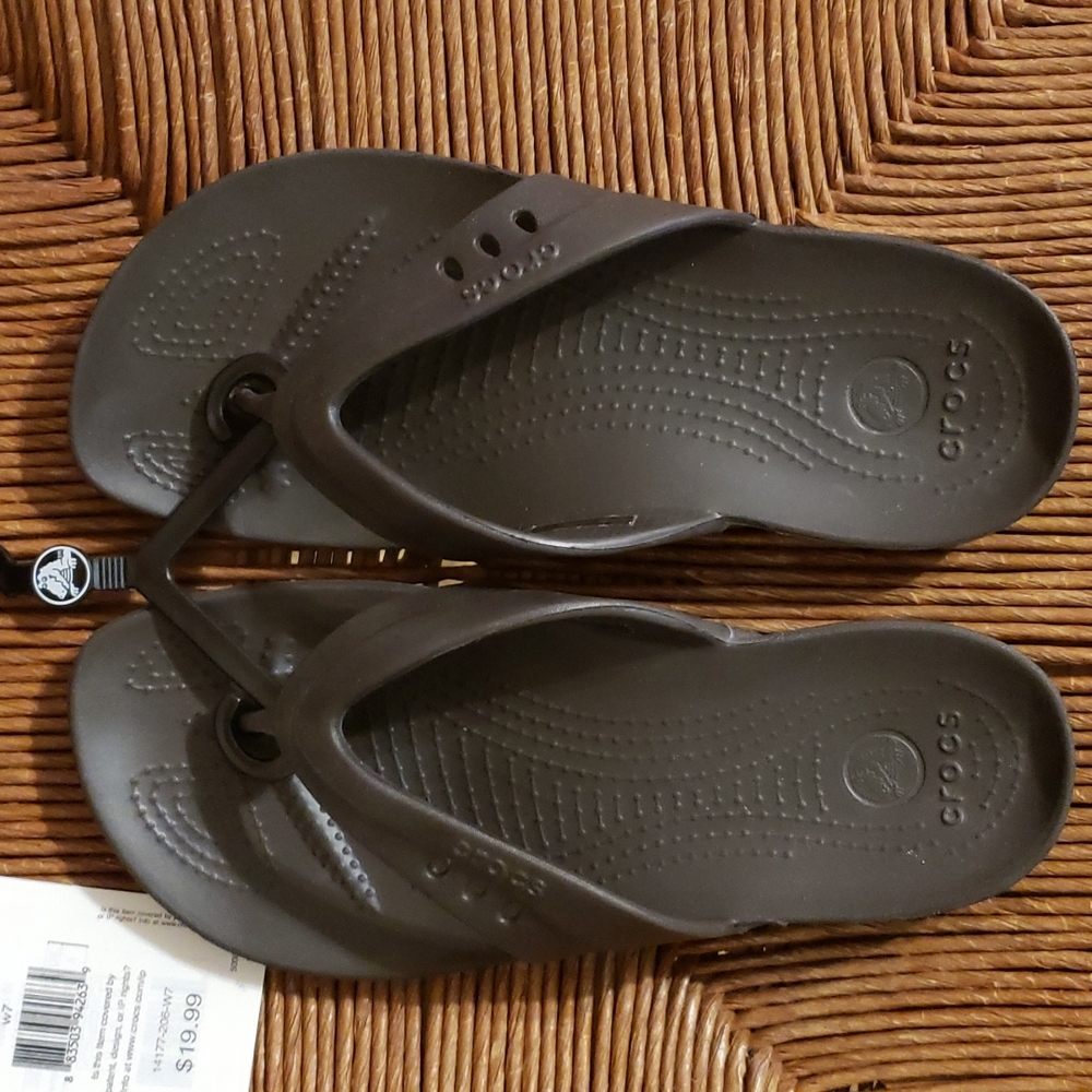 NEW CROCS flip flops